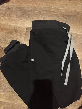Figs Womens Black Athletic Drawstring Scrub Pants with Gray Ties